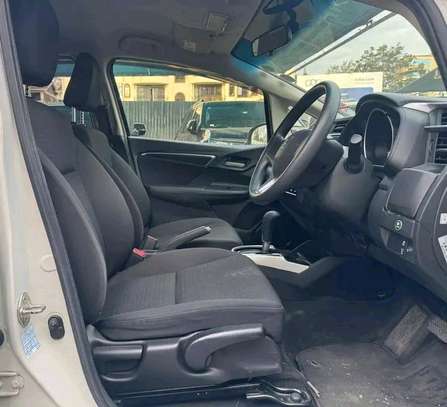 Honda fit non hybrid 2019 image 5