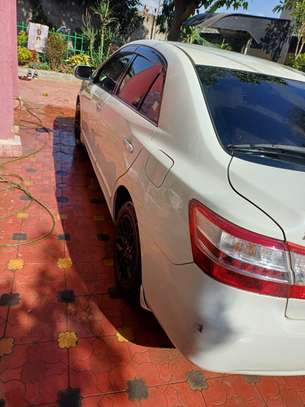 Toyota premio 2016 image 5