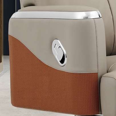 Office Chair: Executive Office Seat with Footrest image 5