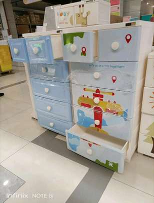 Kids plastic chest of drawers image 1