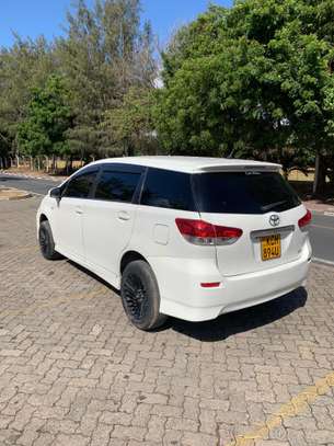TOYOTA Wish 2010 White image 5