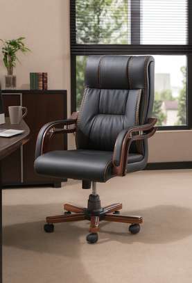 Bliss Executive Leather Seat image 5