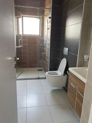 2 Bed Apartment with En Suite in Valley Arcade image 1