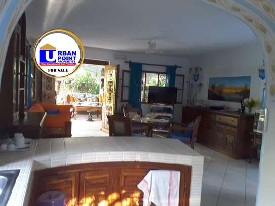 3 Bed House with Garage in Watamu image 16
