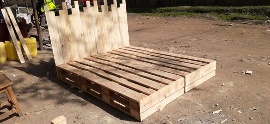 Pallet beds/5by6 pallet beds/ image 2