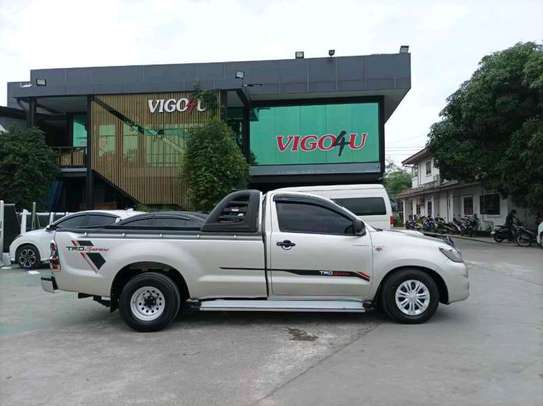Diesel TOYOTA HILUX (MKOPO/HIRE PURCHASE ACCEPTED) image 5
