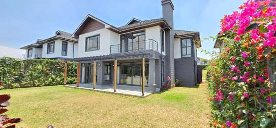 4 Bed Villa with En Suite at Five-Star Paradise image 5