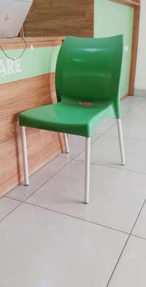 PLASTIC OFFICE CHAIRS image 6