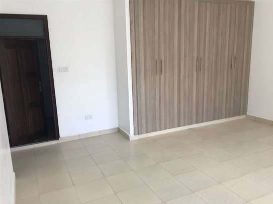 2 Bed Apartment  in Kilimani image 11