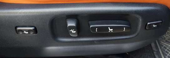 LEXUS LX 570 2017 SUNROOF image 7
