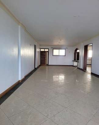 Serviced 4 Bed Apartment with En Suite in Nyali Area image 13