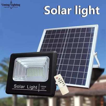 HIGH QUALITY ALL WEATHER SOLAR FLOODLIGHT image 3