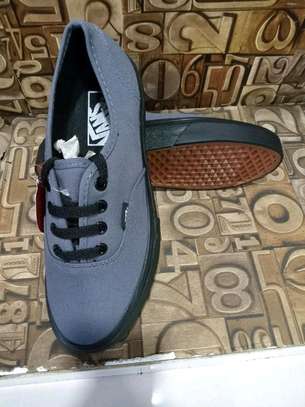 Plain vans off the wall
sizes 37-45

Double sole image 5