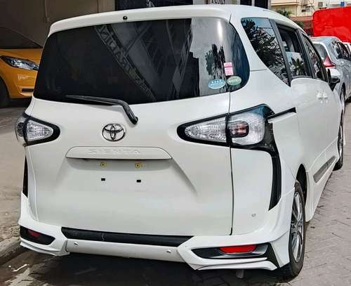 toyota sienda g grade non hybrid image 5