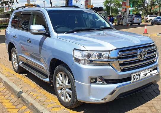 2013 Toyota Land cruiser V8  200 Series Face-lifted to 2018 version image 5