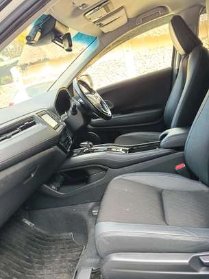 Honda Vezel Hybrid white 2018 2WD image 5