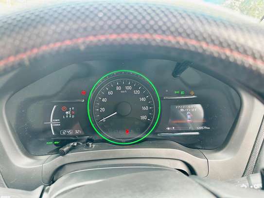 Honda Vezel hybrid image 7