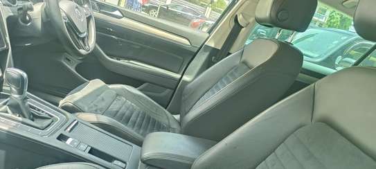 Volkswagen Passat Saloon petrol 2018 image 6