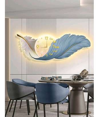 Feather wall hanging clock image 3