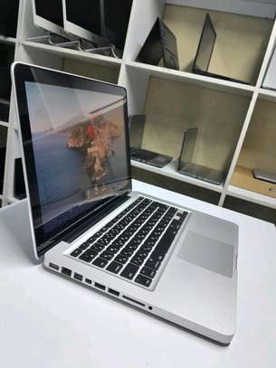 MacBook 2012 image 4