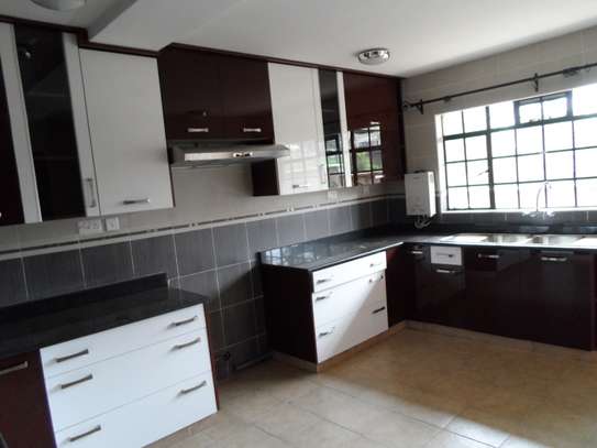 4 Bed Townhouse with En Suite at Kilimani image 10