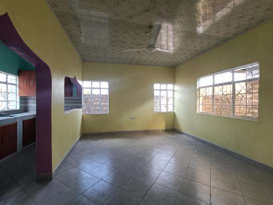 Kilifi one bedroom house to let image 10