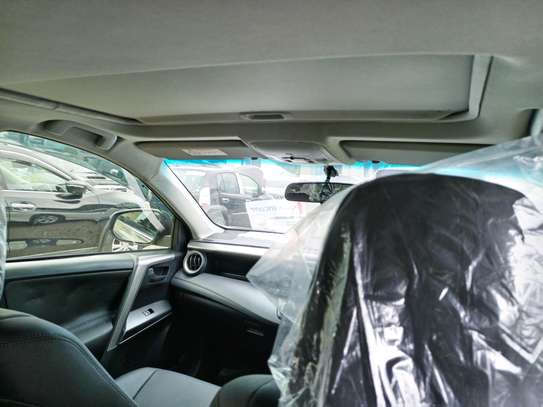 Toyota RAV4 Newshape sunroof image 11