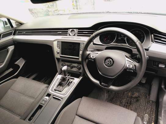 Volkswagen Passat 1800cc 2016 TSi image 1
