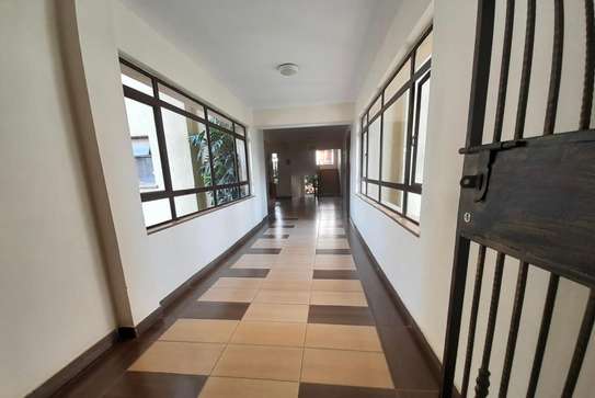 2 bedroom apartment all ensuite in kilimani image 11