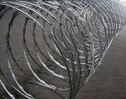 730mm 450mm Barbed wire & Razor wire supply  in Kenya image 11