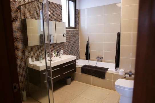 Serviced 3 Bed Apartment with En Suite in Muthaiga image 4