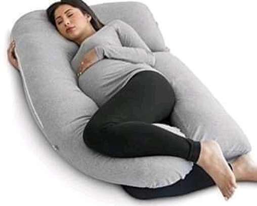 U shaped pregnancy pillow image 1