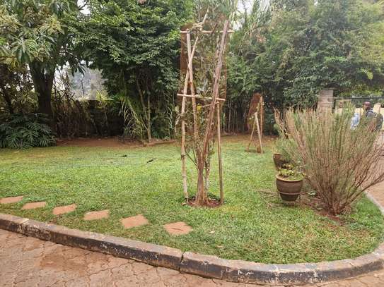 4 Bed House with En Suite at Lavington image 4