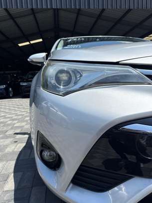 Toyota avensis 2018 image 5