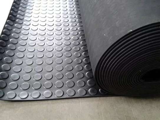 Anti Slip Studded Rubber Floor / Coin Rubber Mat/ Round Studded Rubber Mat  in Thika Town