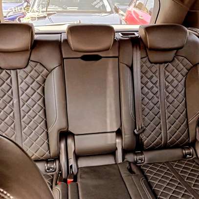 Audi Q5 Quattro S-line black 2018 image 2