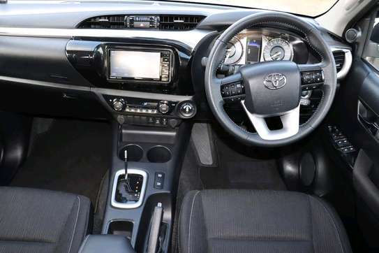 2020 Toyota Hilux double cab in lavington image 3