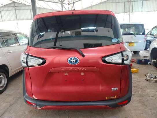 Toyota Siena hybrid 2wd maroon 2018 image 9