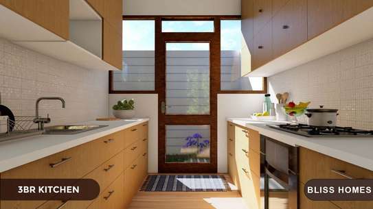 3 Bed Villa with En Suite at Kanamai Area image 1