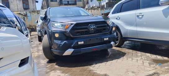 Toyota Rav4 Grey 2019 2wd image 3