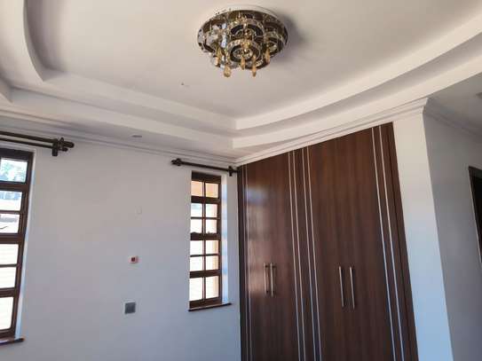 5 Bed House with En Suite at Old Runda image 10