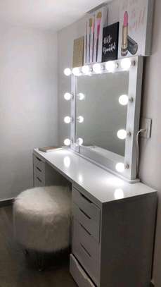 Rectangular modern dressing mirror with bulb and stool image 1