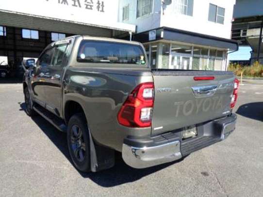 2021 Toyota Hilux double cab image 4