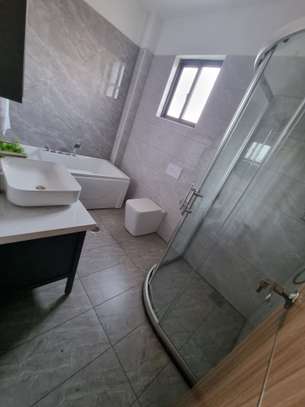 Serviced 4 Bed Apartment with En Suite at Kileleshwa image 5