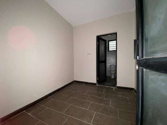 3 Bed Apartment with En Suite in Kilimani image 7
