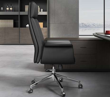 OFFICE CHAIR: Good Black Office Chair image 3