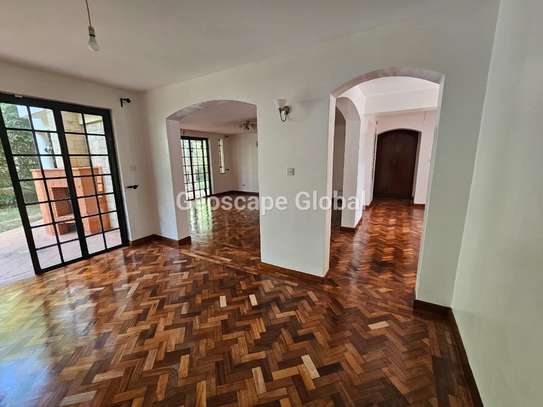 5 Bed House with En Suite at Nairobi image 38