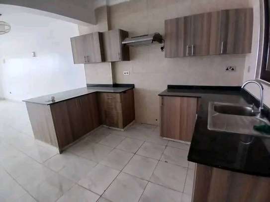 Modern Comfort Meets Convenience 3 Bedrooms image 1