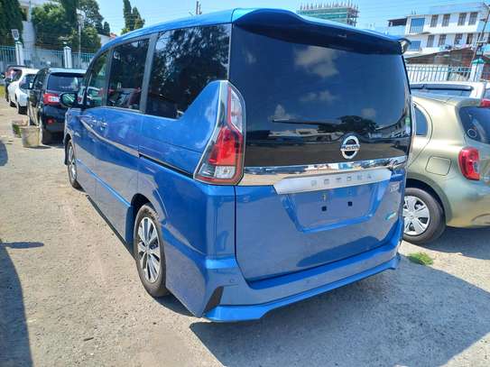 NISSAN SERENA NEW IMPORT. image 9