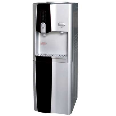 RAMTONS HOT AND NORMAL WATER DISPENSER image 1